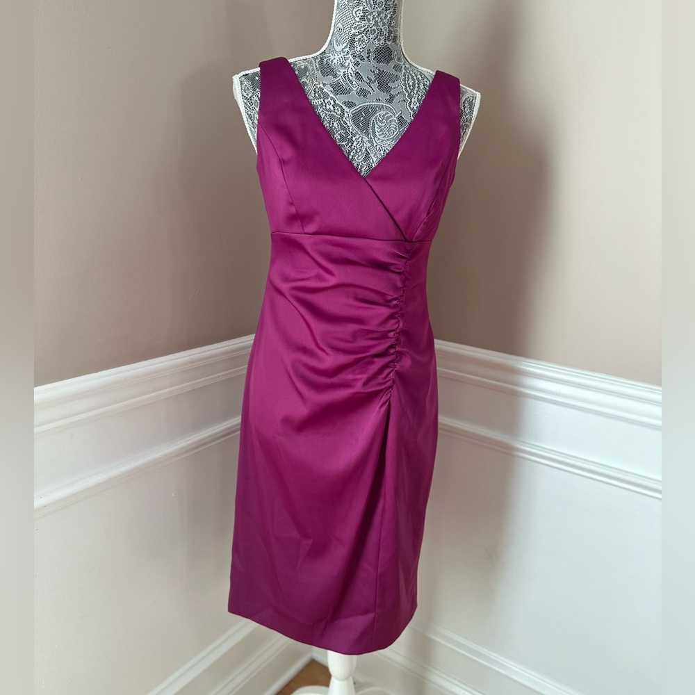 Jones Wear Magenta V-Neck Ruched Sheath Midi Dress Size 4